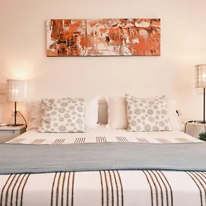 Guest house 71, Milan
